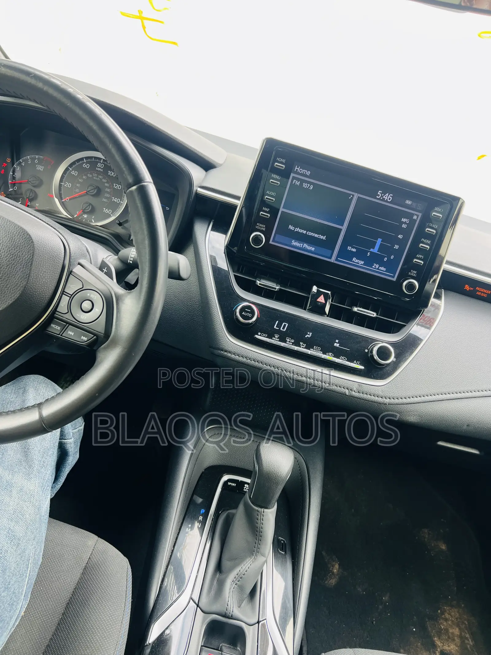 Toyota Corolla 2019 White