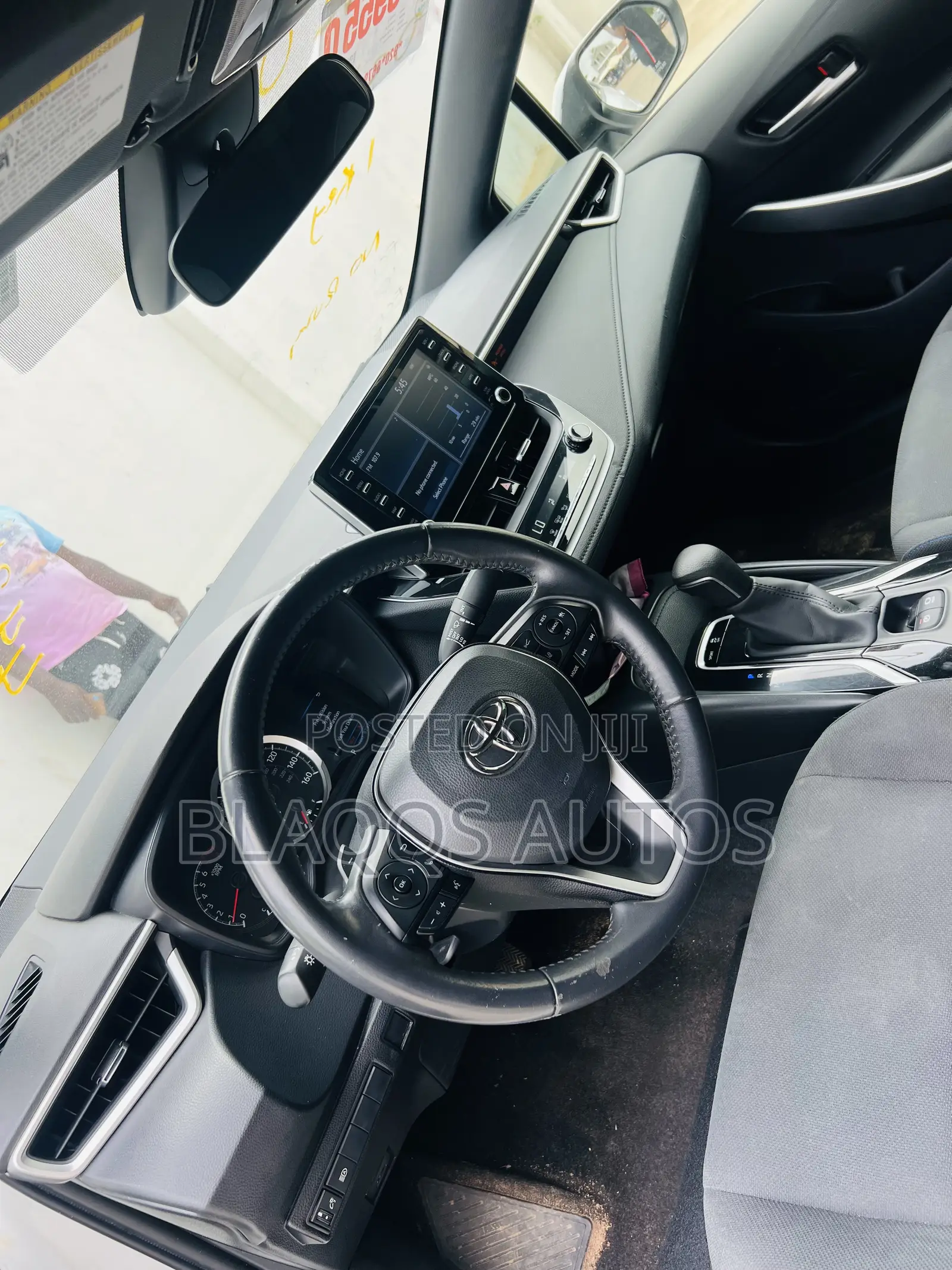 Toyota Corolla 2019 White
