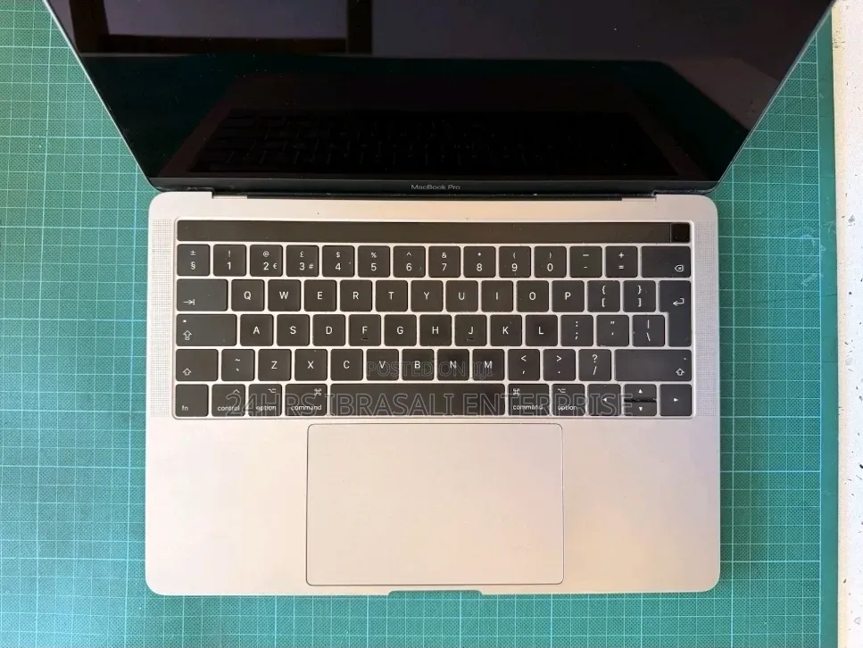 Laptop Apple MacBook Pro 2017 8GB Intel Core i5 SSD 256GB