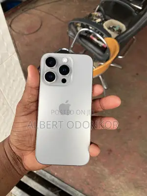 Apple iPhone 15 Pro 128 GB Silver