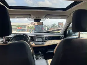 Toyota RAV4 XLE 4dr SUV AWD (2.5L 4cyl 6A) 2018 Brown