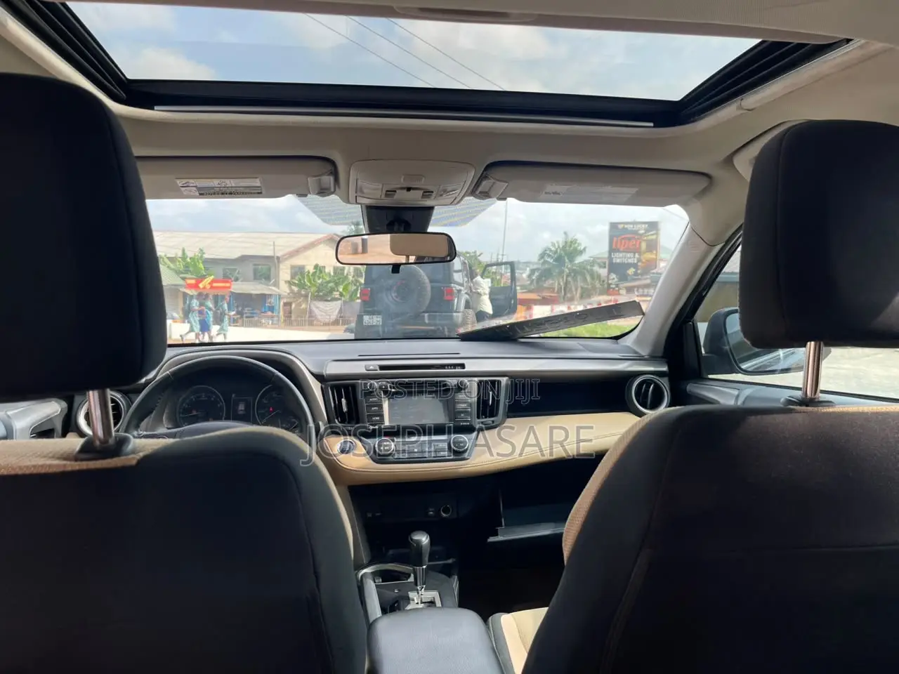 Toyota RAV4 XLE 4dr SUV AWD (2.5L 4cyl 6A) 2018 Brown