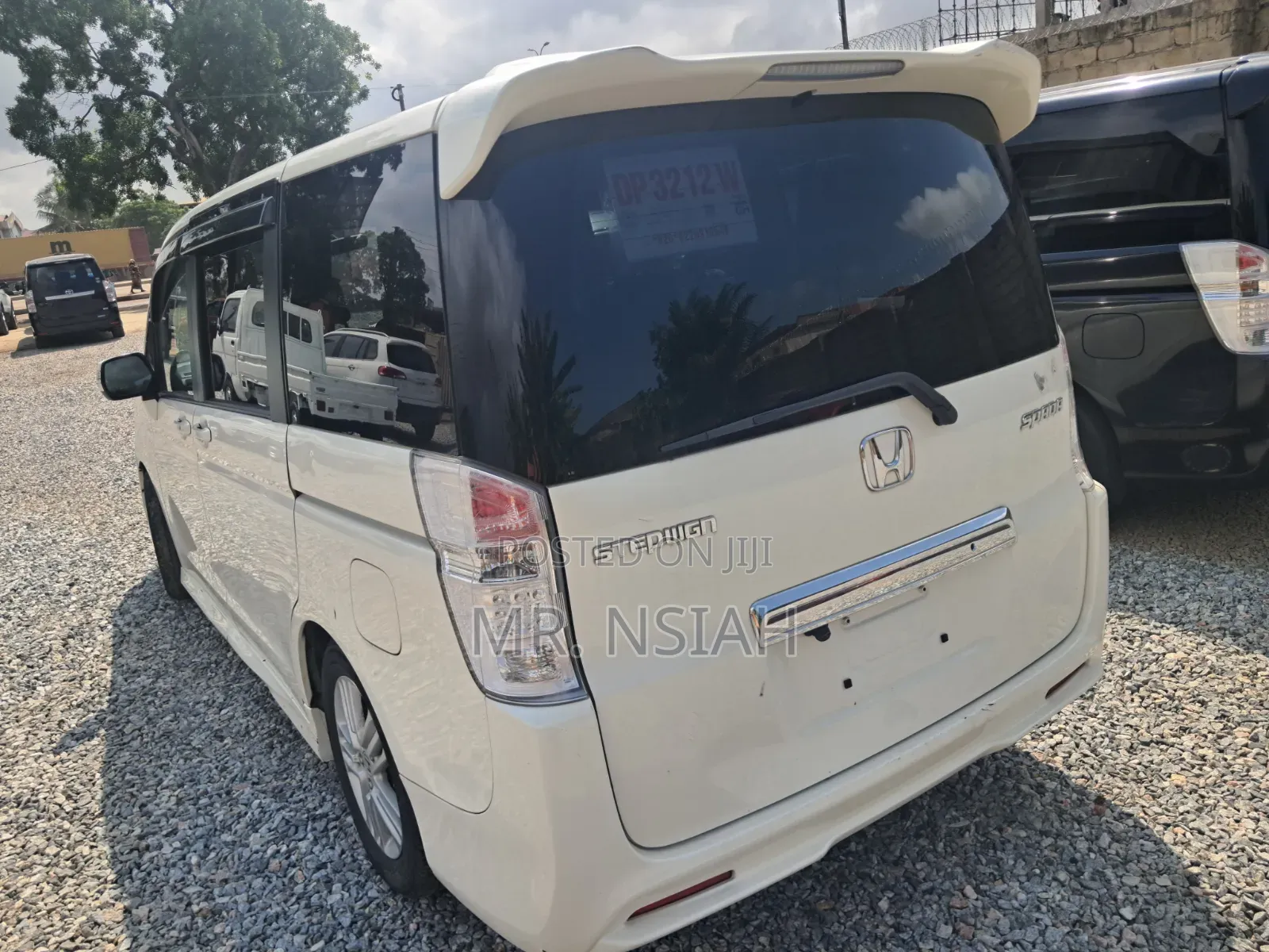 Honda Stepwgn 2012 White