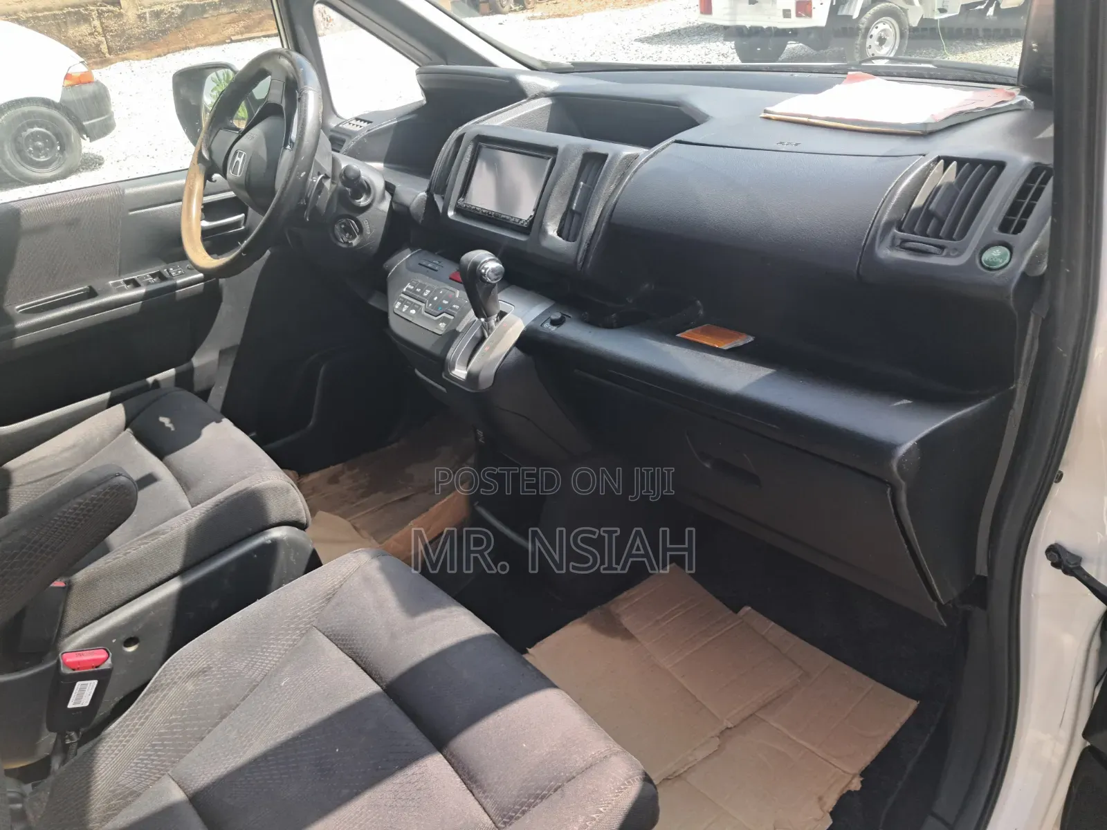 Honda Stepwgn 2012 White