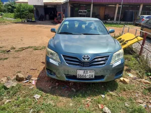 Toyota Camry 2010 Gray