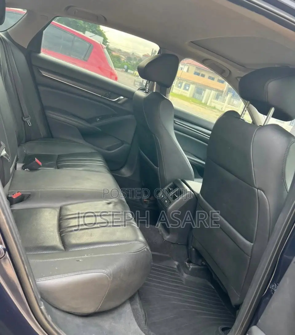 Honda Accord Sport (2.0L 4cyl Turbo 10A) 2019 Blue