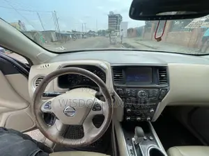 Nissan Pathfinder 2015 Gray