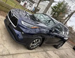 Toyota Highlander 2022 Blue