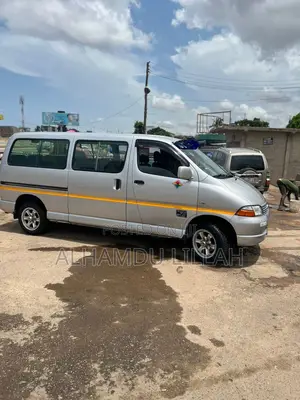 Toyota HiAce 2008 Grey