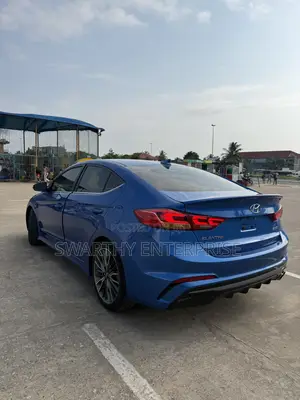 Hyundai Elantra Sport Sedan FWD (1.6L 4cyl 6M) 2017 Blue