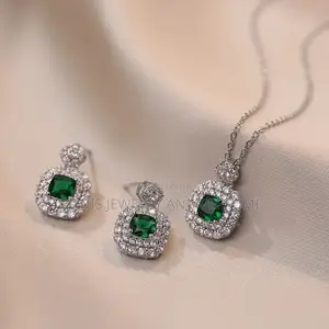 Emerald Jewelry Set