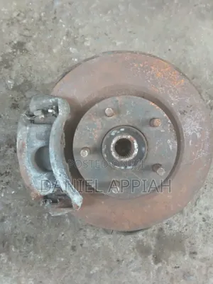Nissan Sentra (2008 - 2012) Front Hub
