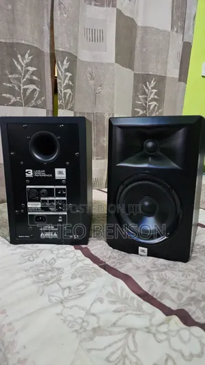JBL Lsr305 Linear Spatial Reference Studio Monitors