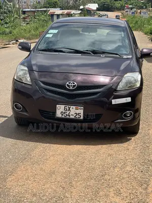 Toyota Yaris 2012 Brown