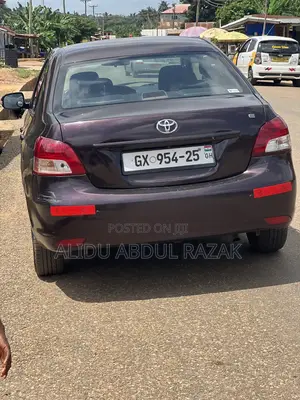 Toyota Yaris 2012 Brown