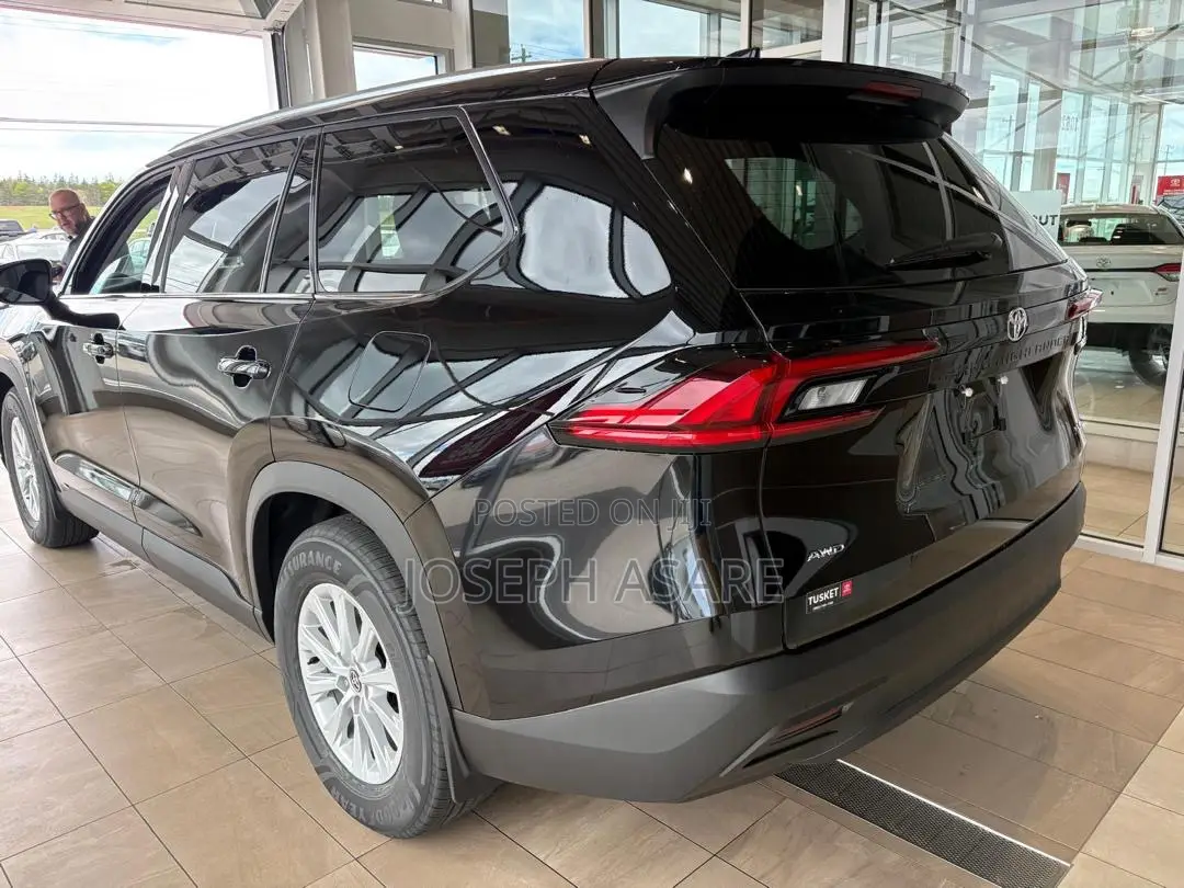 Toyota Highlander XLE AWD 2026 Black