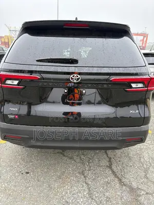 Toyota Highlander XLE AWD 2026 Black