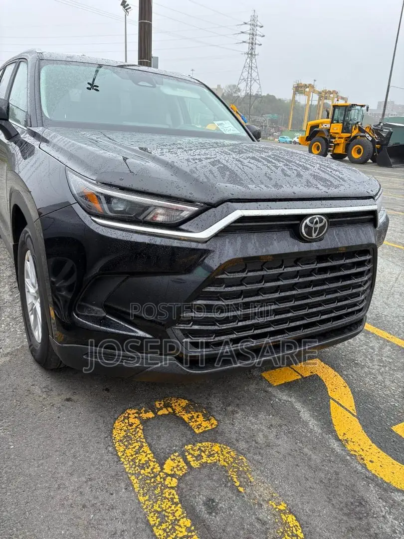 Toyota Highlander XLE AWD 2026 Black