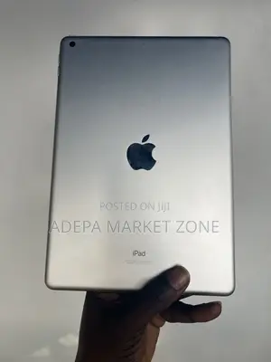 Apple iPad 10.2 (2021) 64 GB Silver