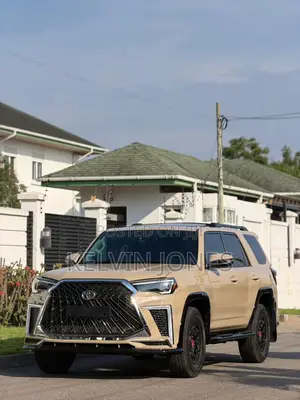 Toyota 4-Runner SR5 4x4 2018 Beige