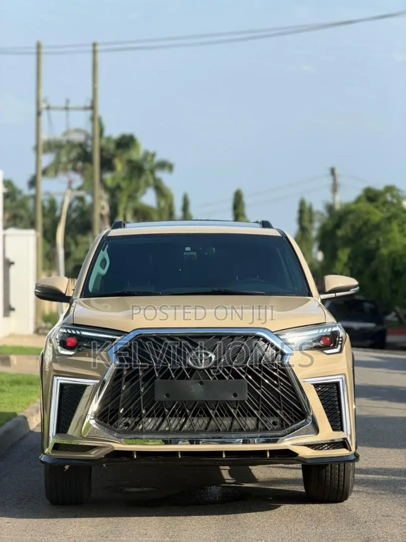 Toyota 4-Runner SR5 4x4 2018 Beige