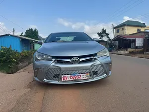 Toyota Camry SE 4dr Sedan (2.5L 4cyl 6A) 2015 Silver