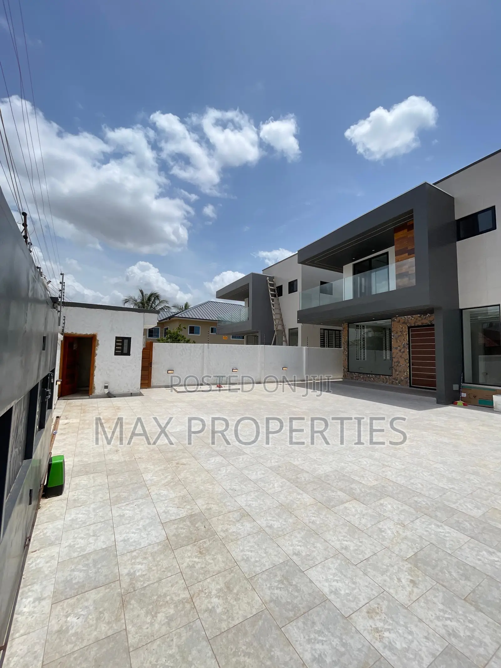 4bdrm House in Haatso for sale