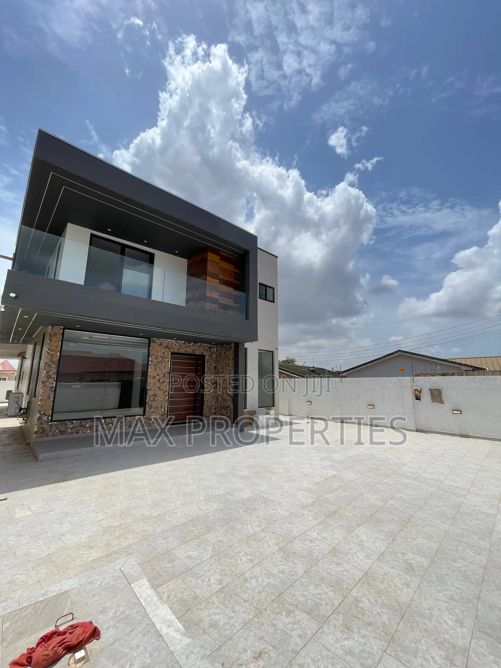4bdrm House in Haatso for sale