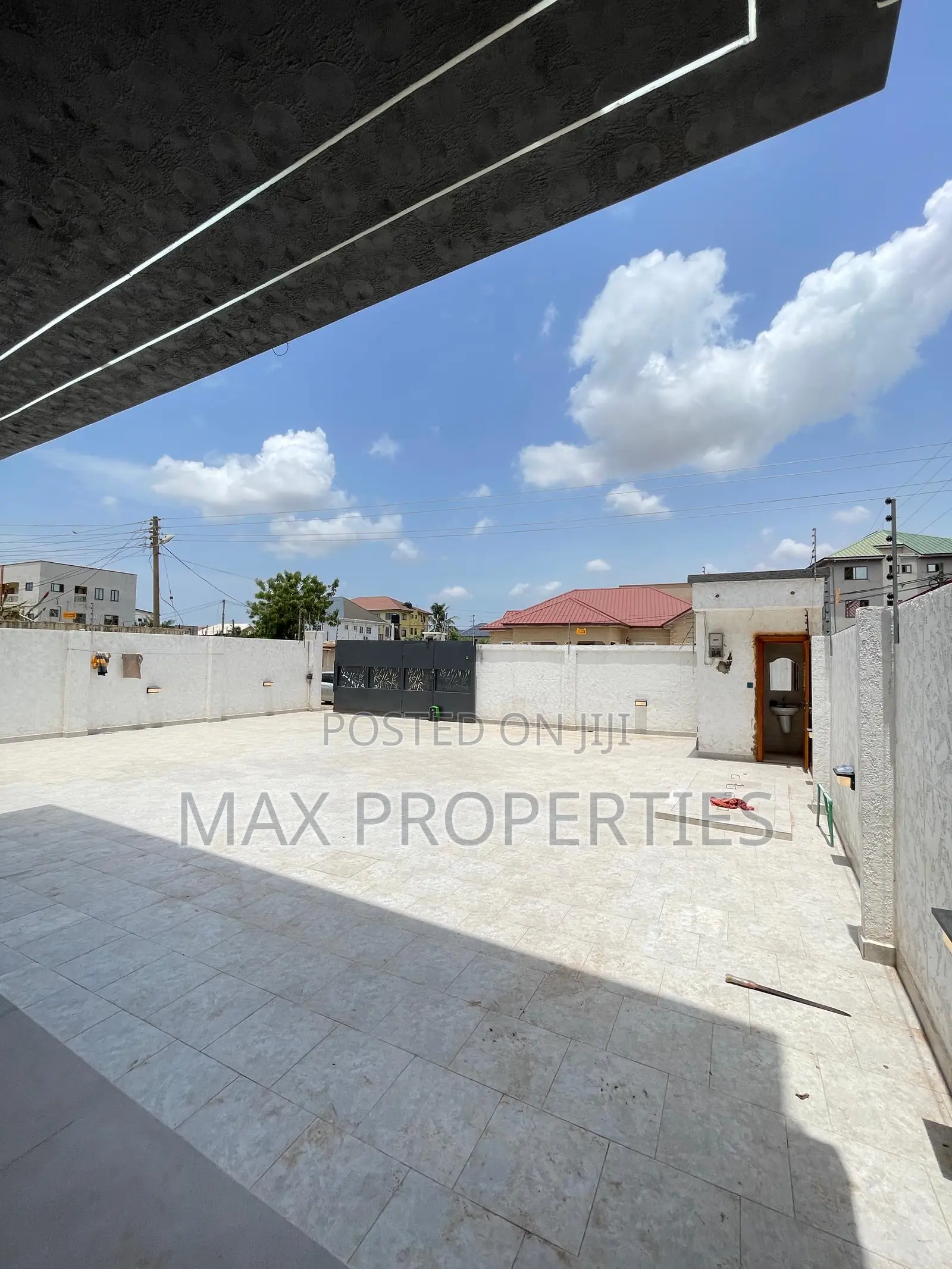 4bdrm House in Haatso for sale