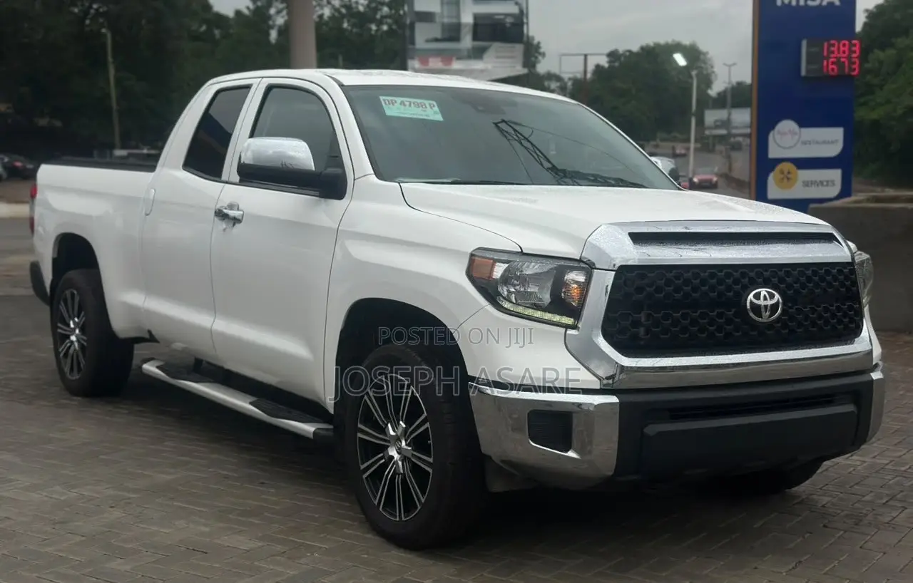 Toyota Tundra 2021 White