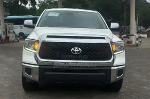 Toyota Tundra 2021 White