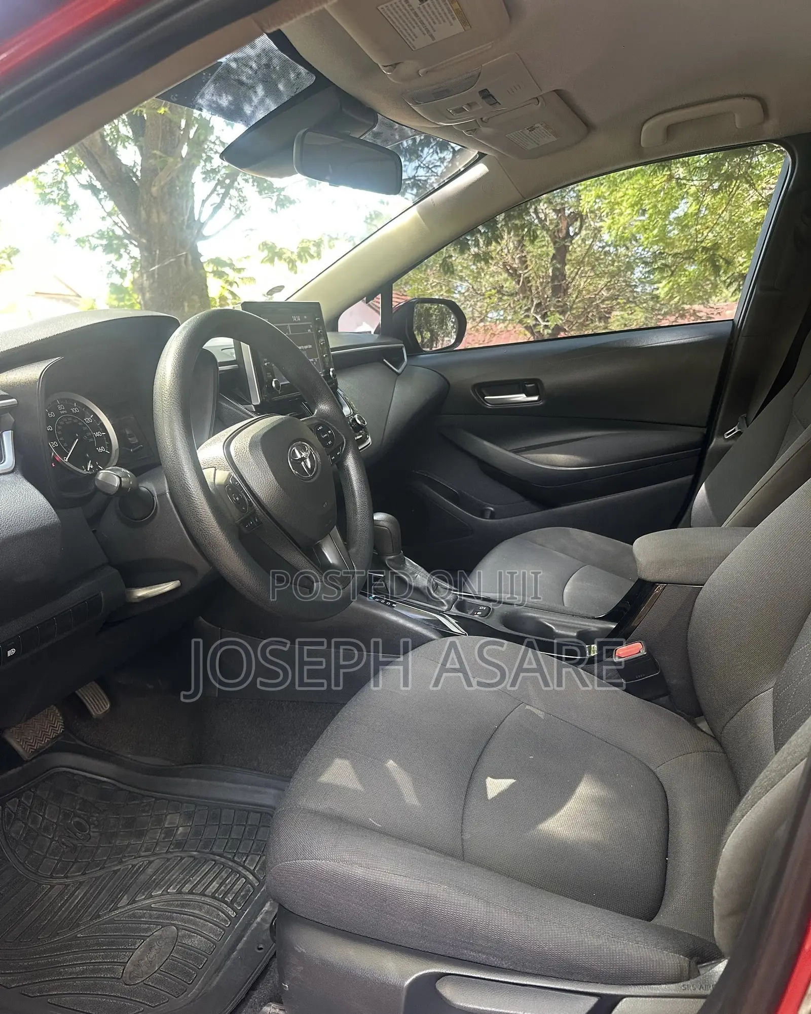 Toyota Corolla LE 2021 Red
