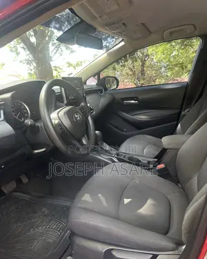 Toyota Corolla LE 2021 Red