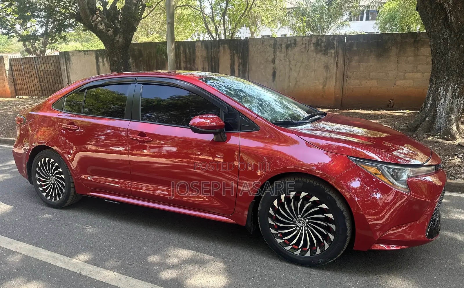 Toyota Corolla LE 2021 Red