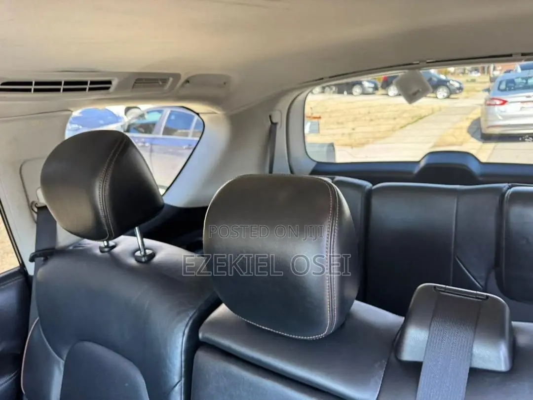 Toyota Land Cruiser 5.7 V8 2012 Black