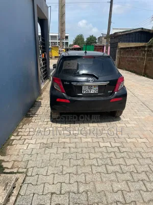 Toyota Vitz 2012 Black