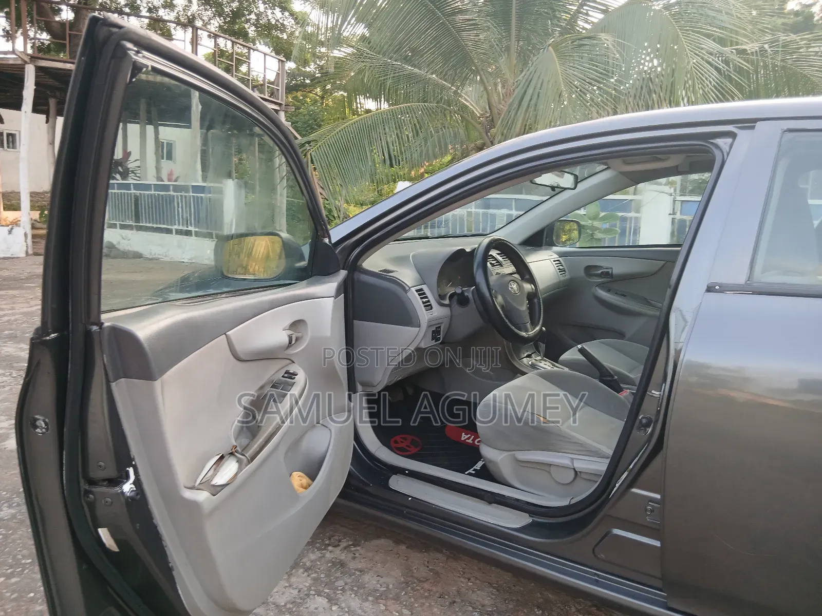 Toyota Quantum 2010 Grey