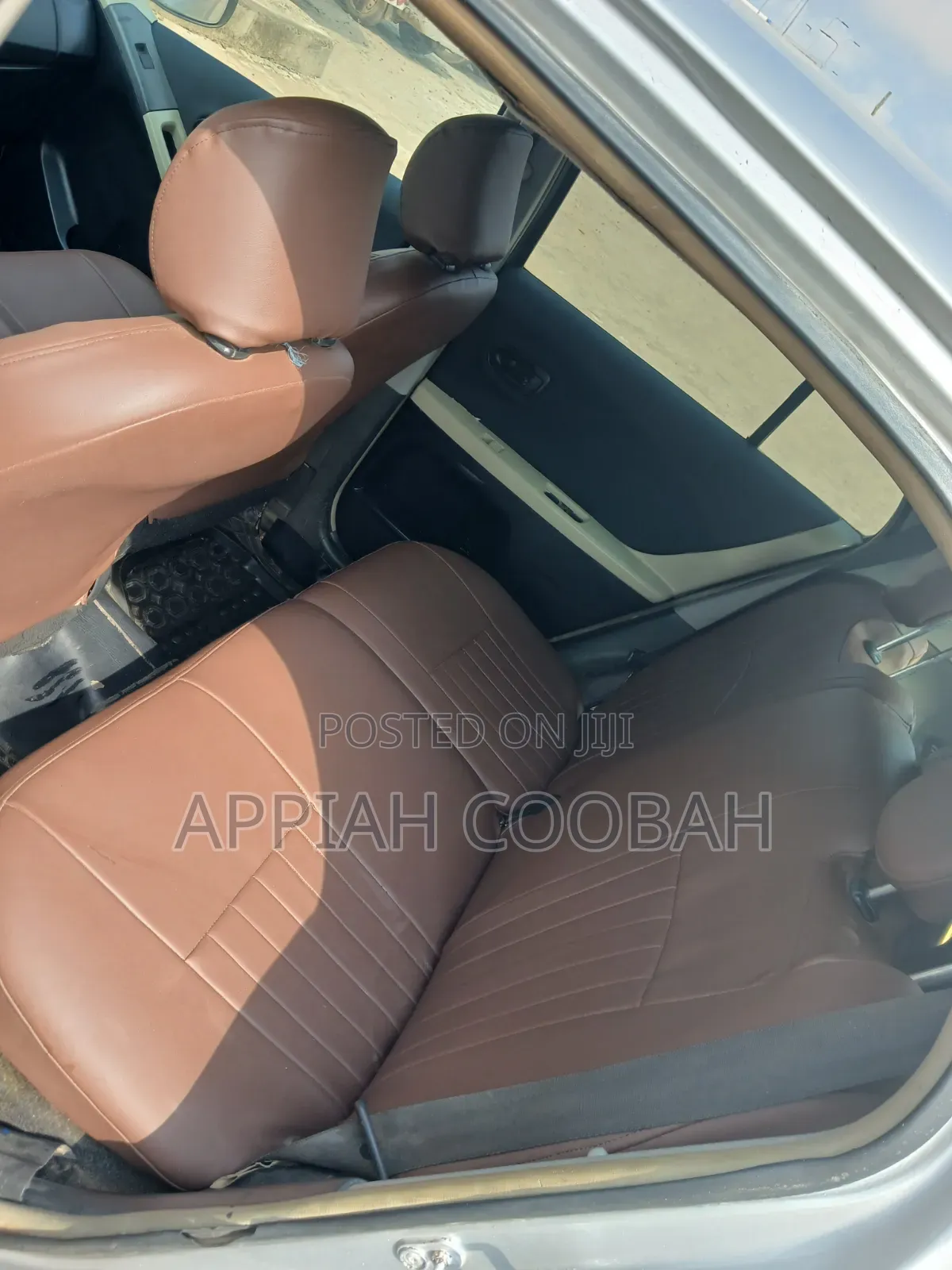 Toyota Vitz 2009 Silver