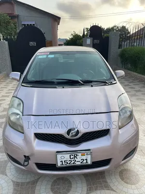 Toyota Vitz 2010 Beige