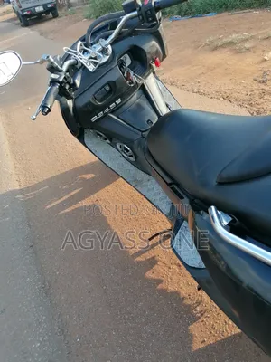 Yamaha 2010 Black