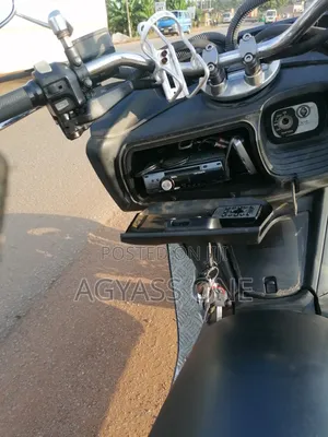 Yamaha 2010 Black