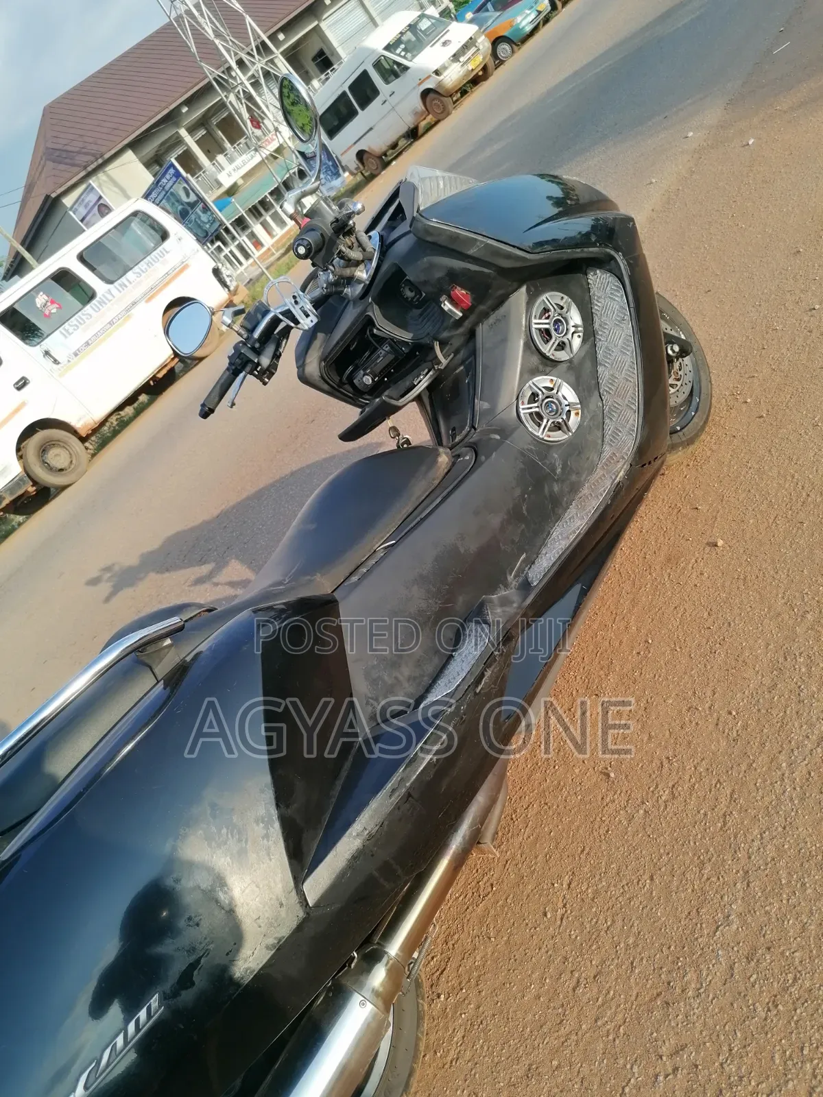 Yamaha 2010 Black