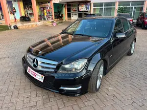 Mercedes-Benz C250 2013 Black