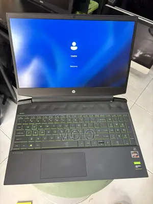 Laptop HP Omen 15 16GB AMD Ryzen 7 SSD 512GB