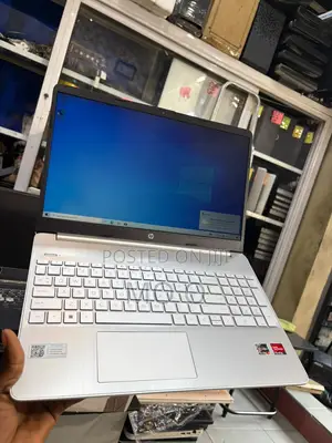 Laptop HP 15 8GB AMD Ryzen 7 SSD 512GB