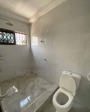 3bdrm House in Ashomang Estate for rent