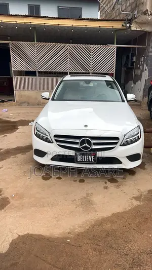 Mercedes-Benz C300 2019 White