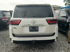 New Toyota Land Cruiser 2025 Gray
