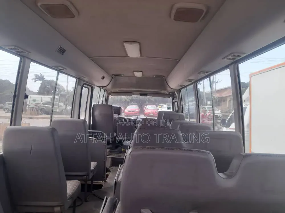 Mitsubishi Fuso Rosa 2013 White
