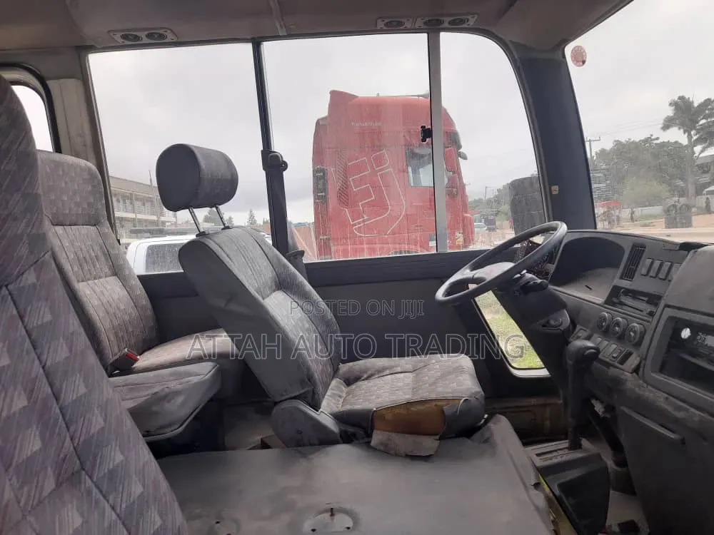 Mitsubishi Fuso Rosa 2013 White